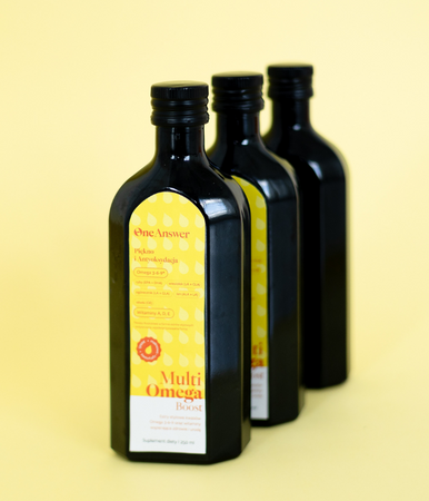 Skoncentrowana formuła estrów etylowych kwasów Omega 3-6-9 oraz witamin – dla intensywnego wsparcia zdrowia i urody.